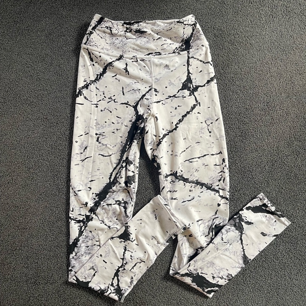 KittyGains B&W Legging